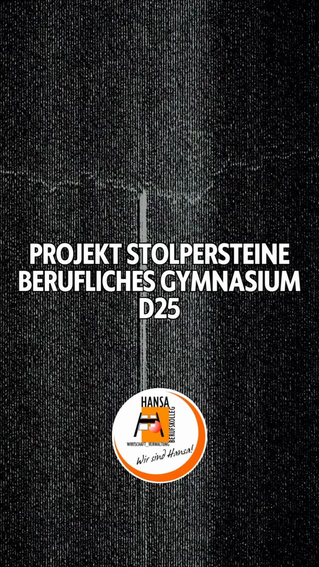 Wer waren die Opfer des NS-Terrors – und wie sah ihr Leben vor der Verfolgung aus?

Die Klassen D25A & D25B des beruflichen Gymnasiums haben sich eine Woche lang intensiv mit diesen Fragen beschäftigt. Im Stadtarchiv rekonstruierten sie anhand von Originaldokumenten die Lebensgeschichten von Menschen, die später Opfer des NS-Regimes wurden. Dafür lernten sie sogar die alte Kurrentschrift zu lesen.
Sie besuchten wichtige Orte aus dem Leben dieser Menschen – darunter Stolpersteine und den jüdischen Friedhof – und machten Geschichte so greifbar.
In Gruppen erzählten sie die Schicksale neu: als Texte oder GraphicStories für die WDR-App „Gegen das Vergessen“. Ziel: erinnern statt vergessen.
Ein Besuch der Gedenkstätte Wewelsburg sowie der jüdischen Gemeinde Unna rundete die Woche ab – und zeigte eindrücklich, wie wichtig Erinnerungskultur heute ist.
Die Arbeitsergebnisse unserer SuS aus dem letzten Jahr sind hier zu bewundern: 
https://stolpersteine.wdr.de/web/de/stolperstein/8071 , https://stolpersteine.wdr.de/web/de/stolperstein/19630 , https://stolpersteine.wdr.de/web/de/stolperstein/8164 , https://stolpersteine.wdr.de/web/de/stolperstein/19632 )

#stolpersteine #wdr #gegendasvergessen #ns #wir_sind_hansa 

@stolpersteine @wdr @couragenetzwerk